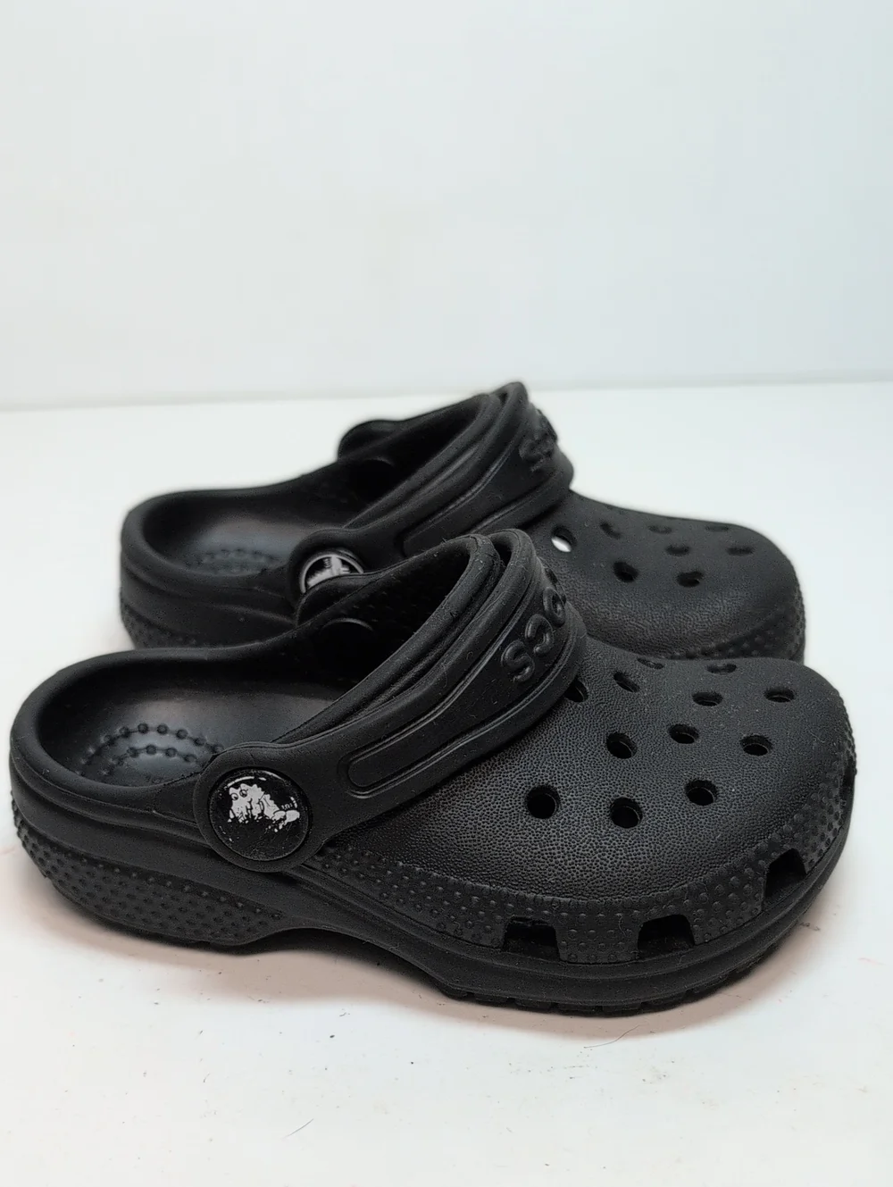 CROCS Kids Black Classic Clog Water Shoes child /toddler size 6